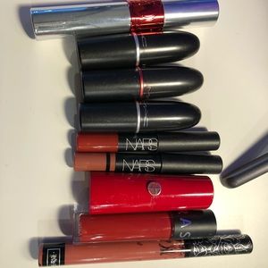 Selling all lipsticks together as bundle sale